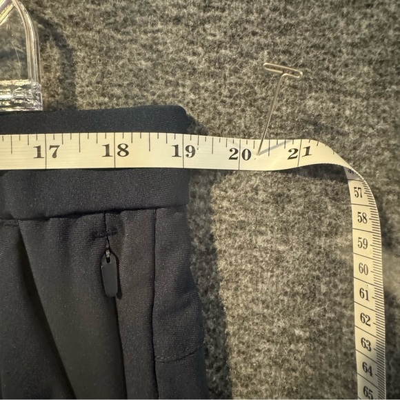 Kirkland Signature Navy Blue Men’s Performance Pants 38x32 - Picture 12 of 16